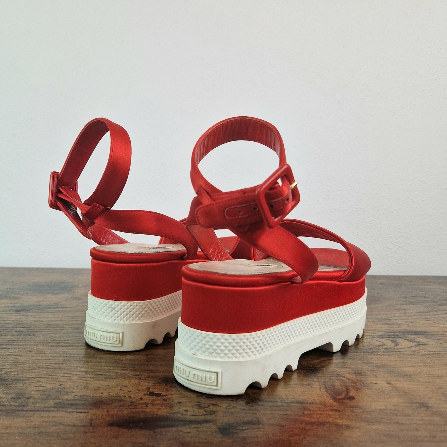 Sandali raso rosso Miu Miu