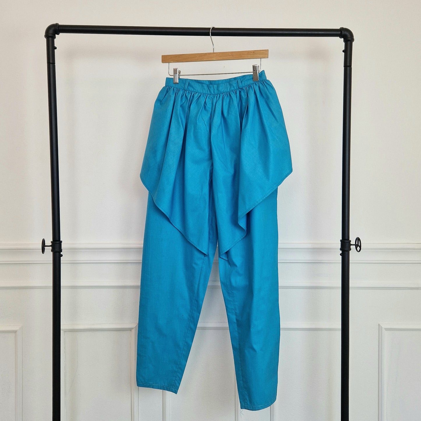 Pantaloni azzurri anni '80