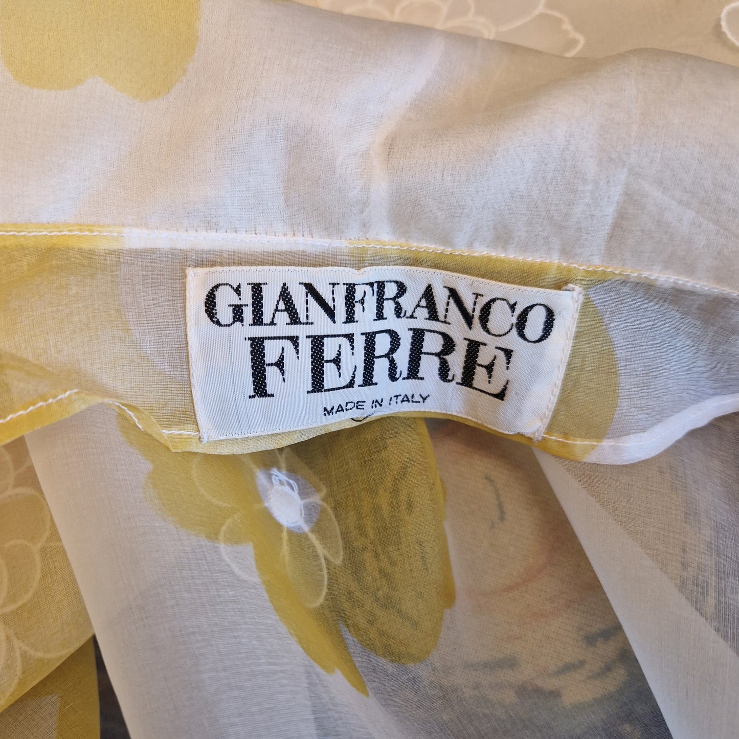 Camicia Gianfranco Ferre'fiori applicati