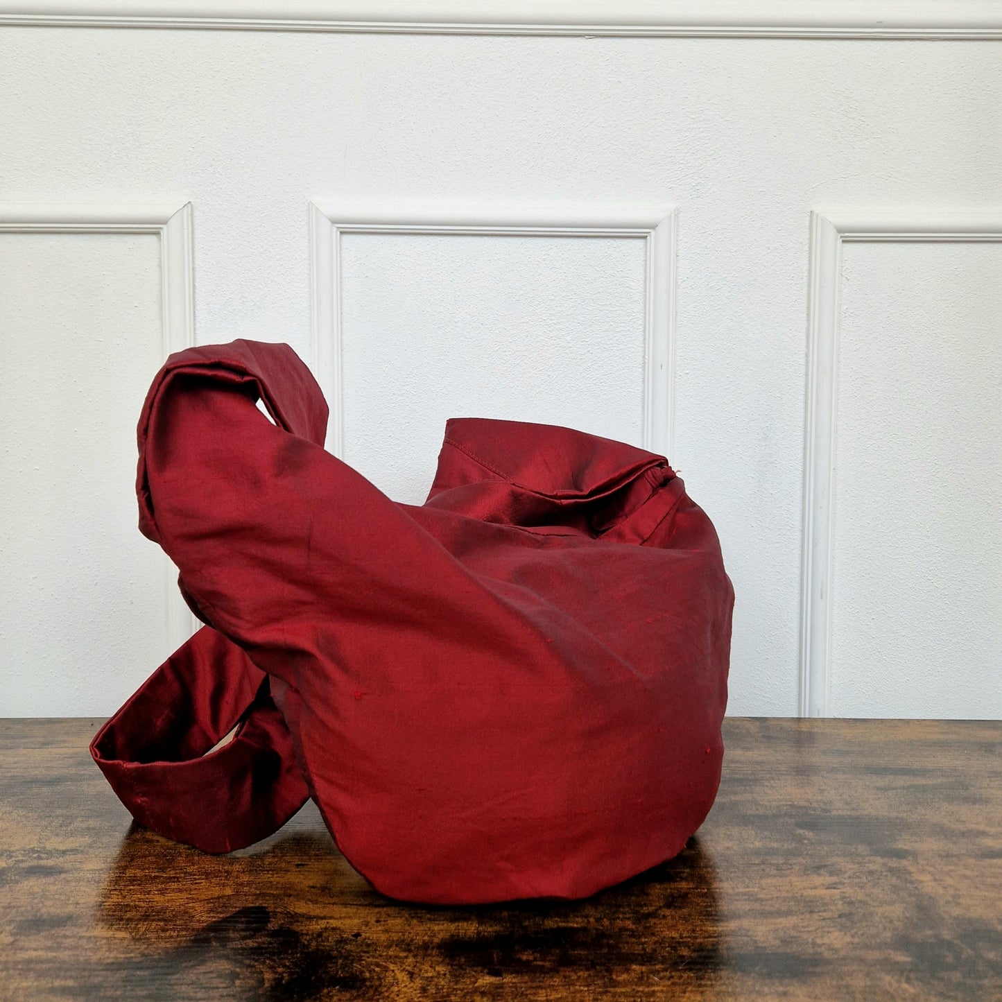 Borsa Vintage Romeo Gigli seta rosso cangiante