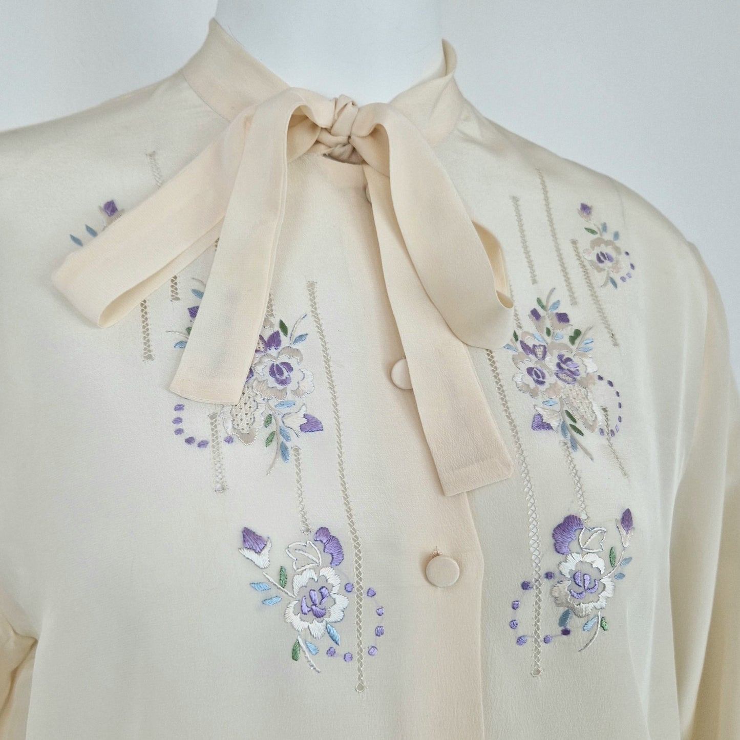 Camicia vintage seta naturale ricamo fiori