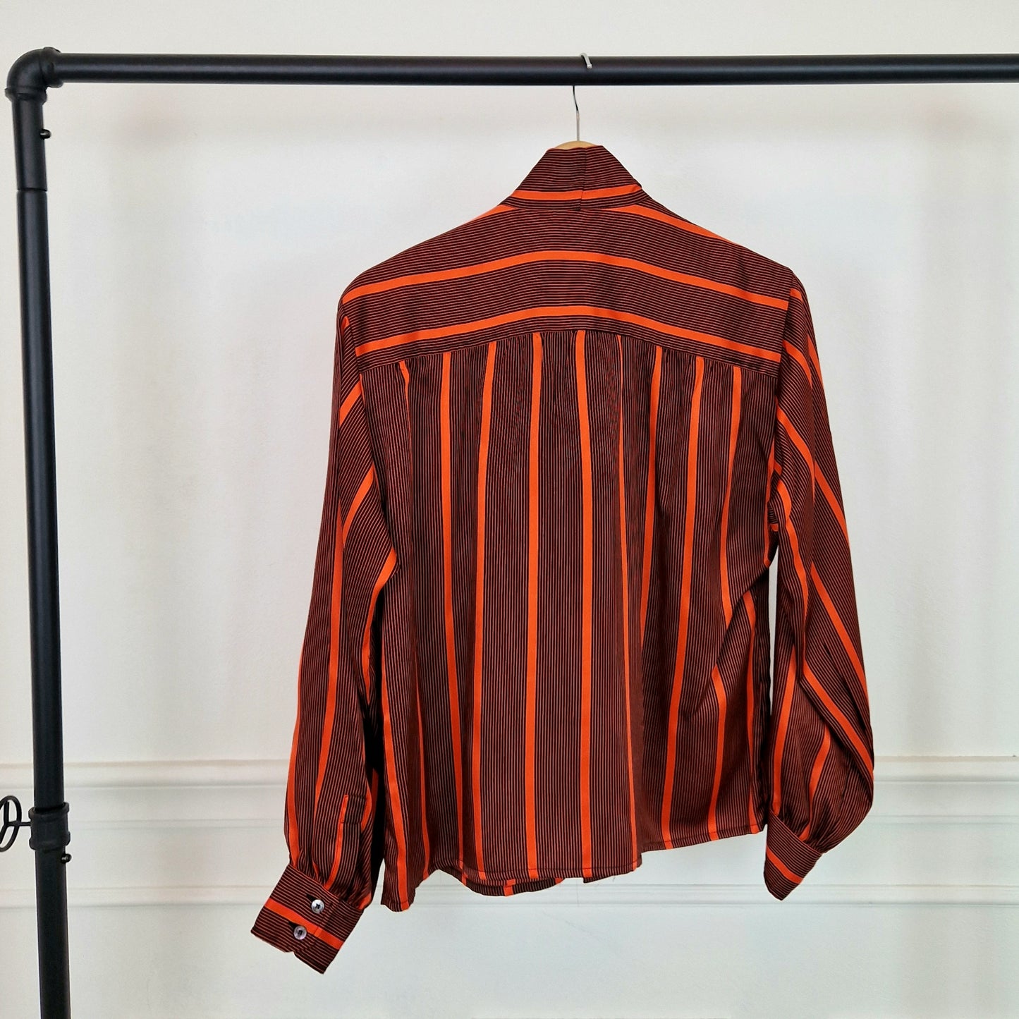 Camicia vintage Céline seta righe nero e arancio