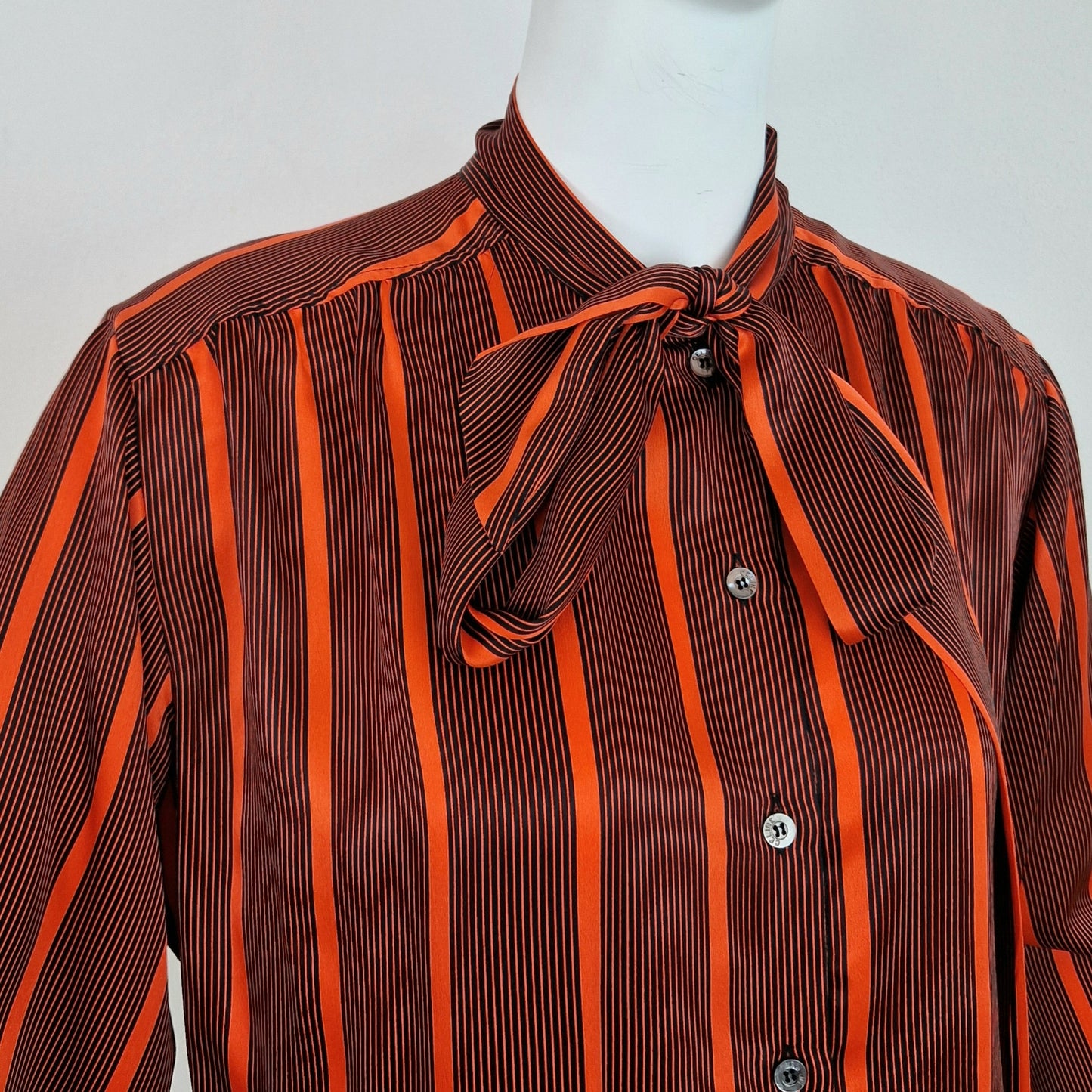 Camicia vintage Céline seta righe nero e arancio