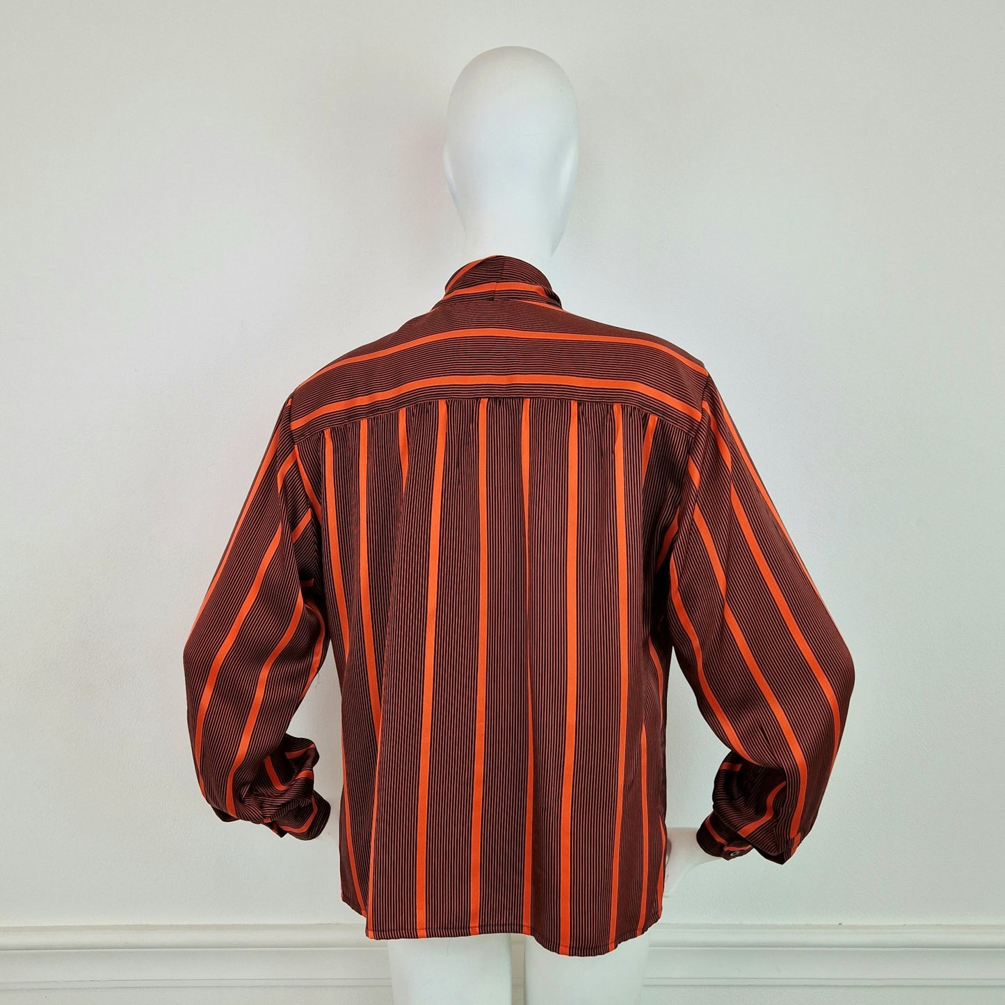 Camicia vintage Céline seta righe nero e arancio