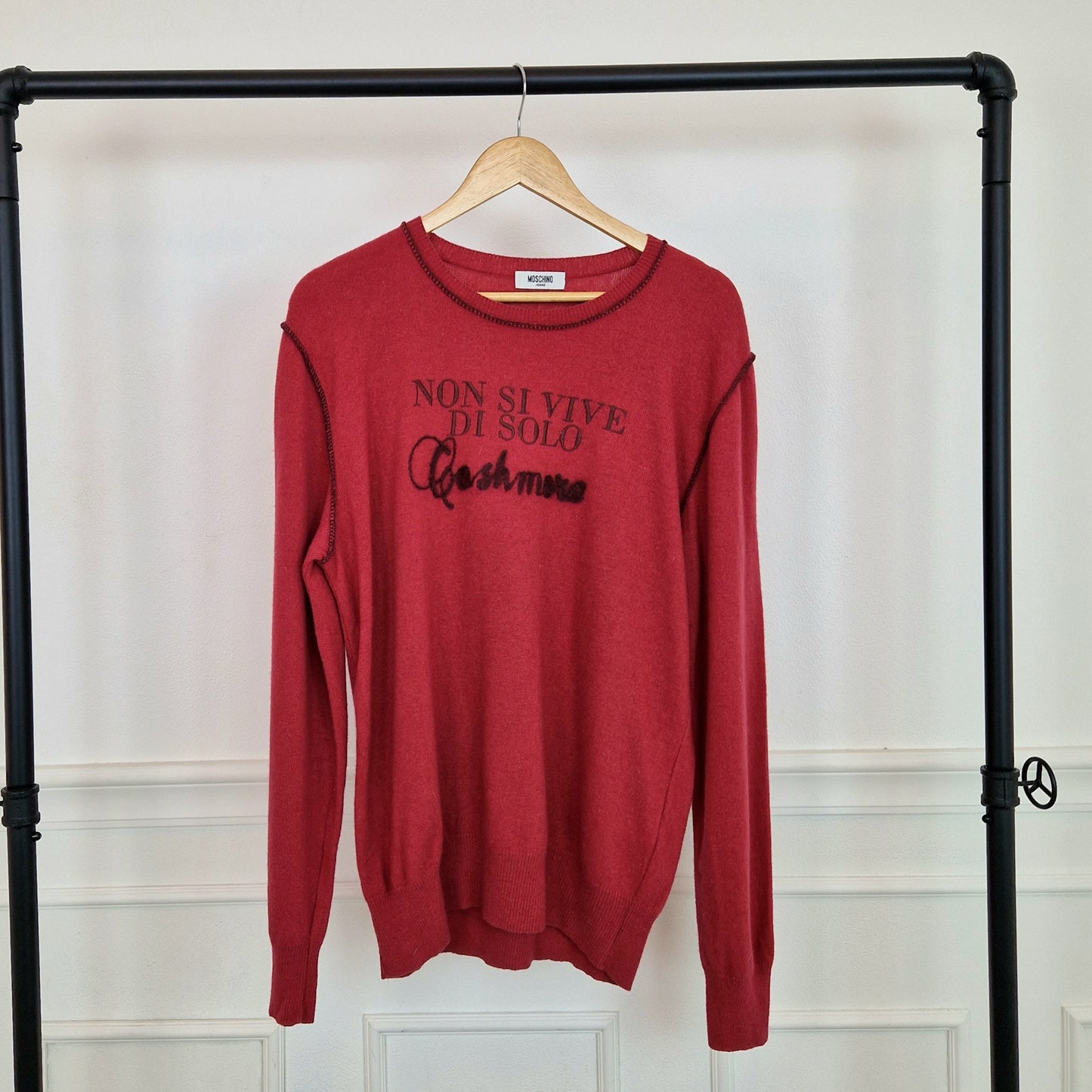 Maglione Moschino Uomo non si vive di solo cashmere