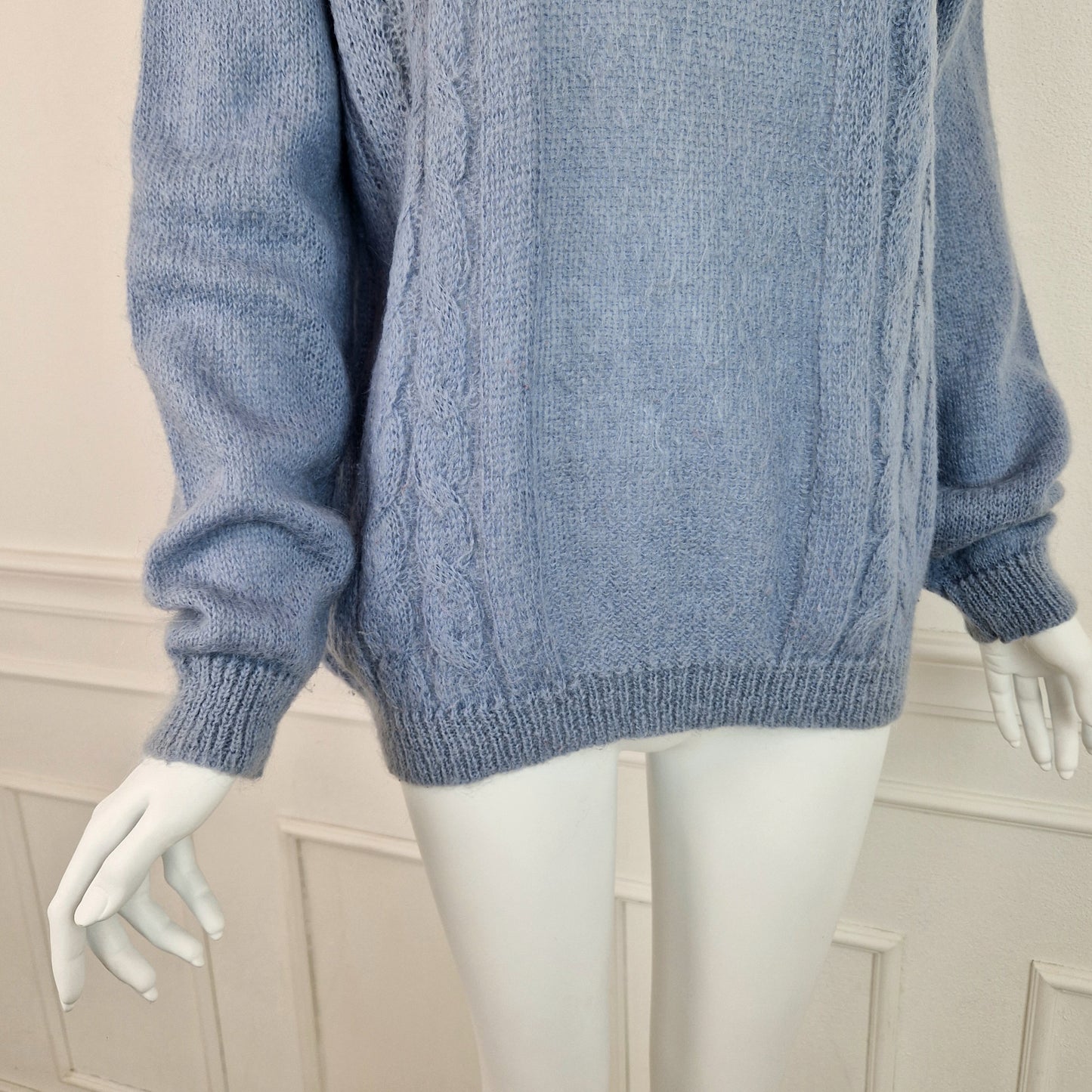 Maglione vintage azzurro ceruleo