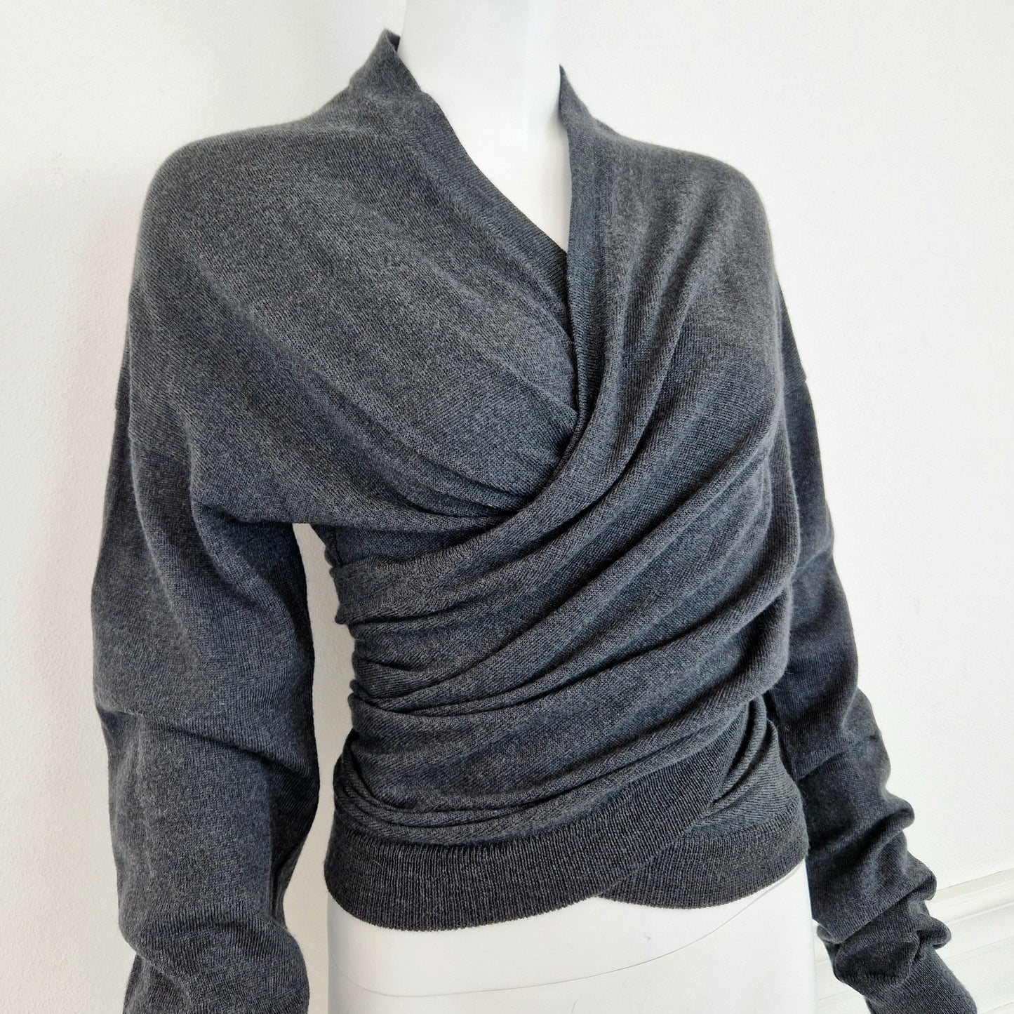 Cardigan Romeo Gigli grigio con incrocio