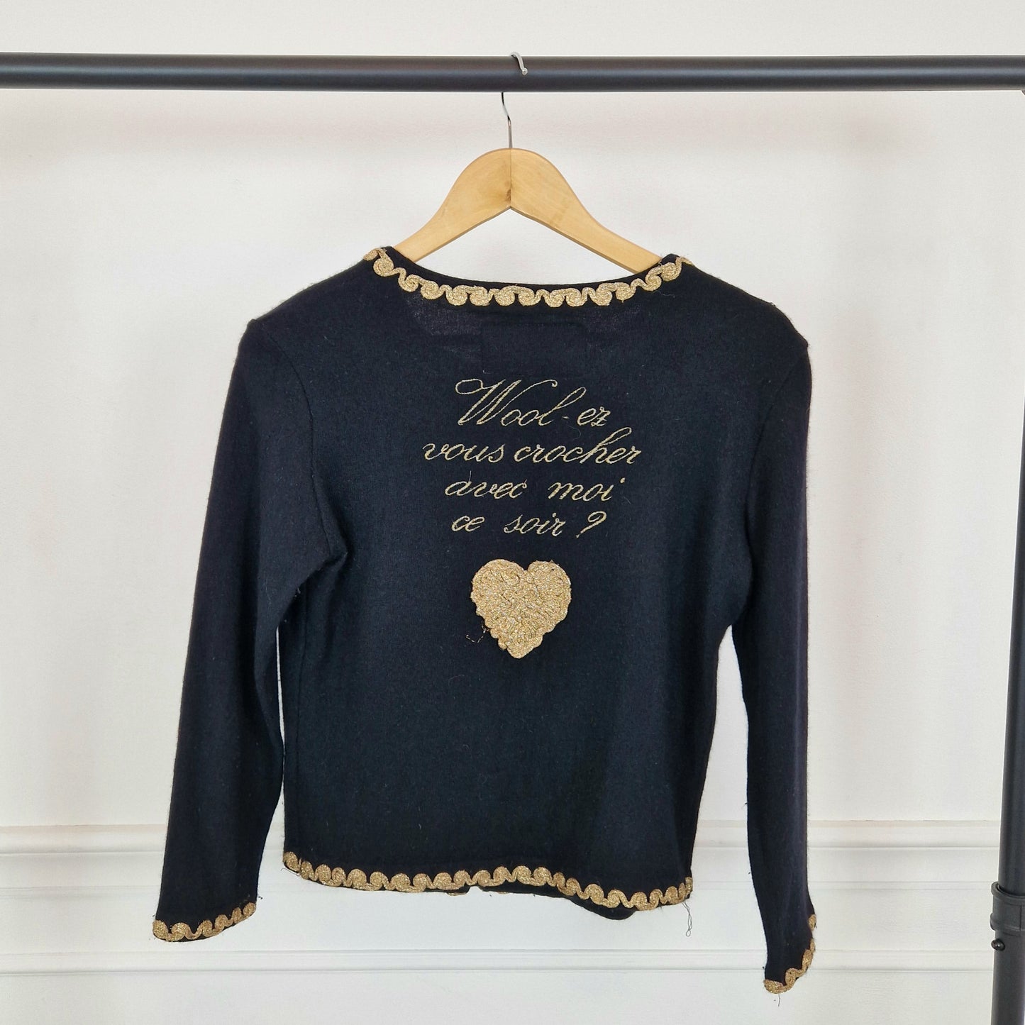 Cardigan Moschino nero e oro