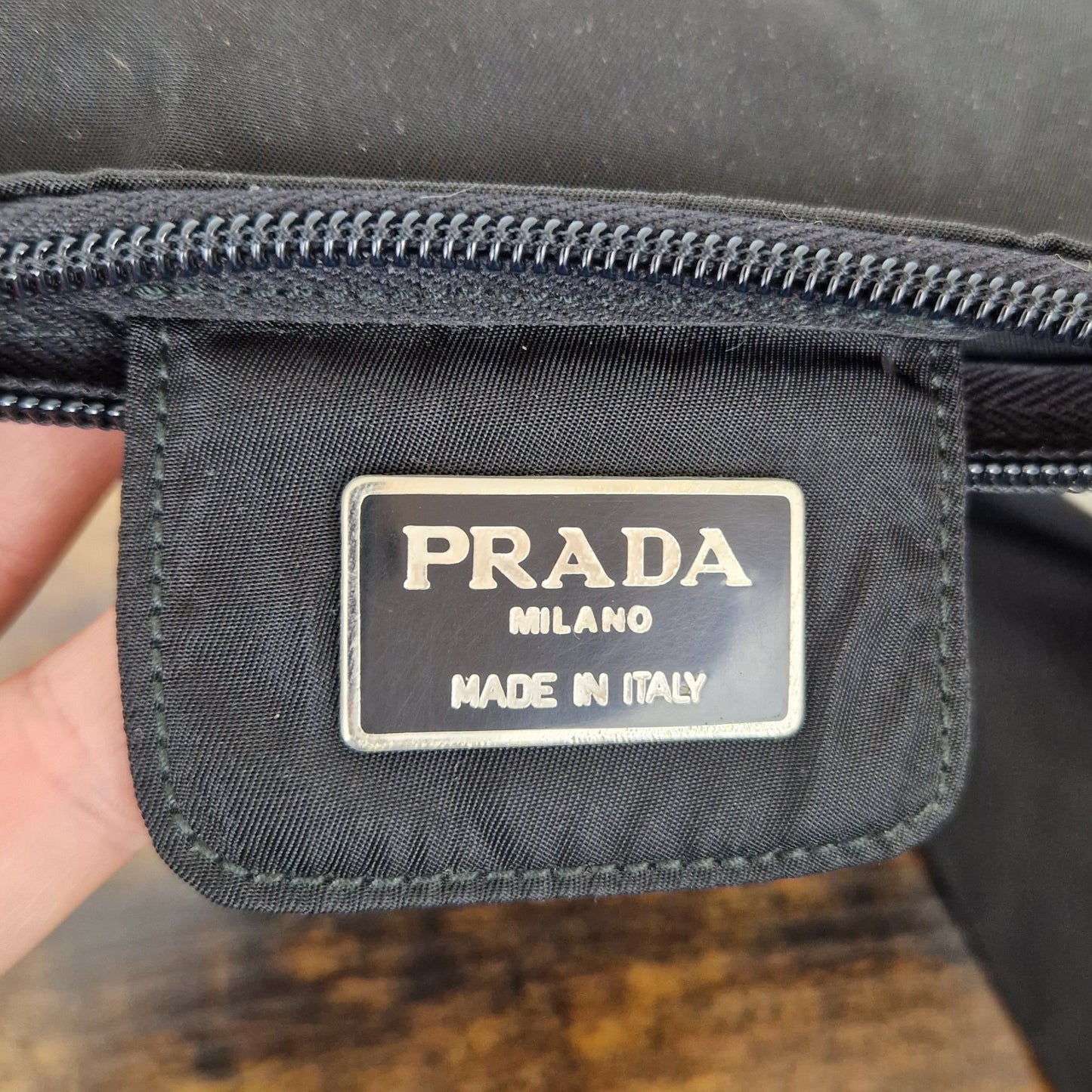 Borsa Prada nylon manici oblò