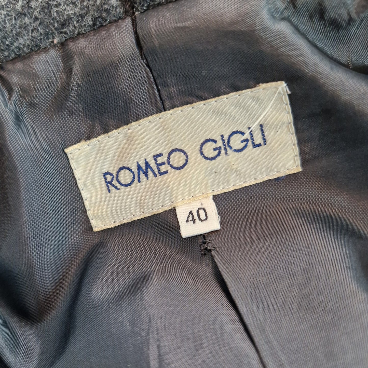 Giacca mantellina Romeo Gigli grigia 1988