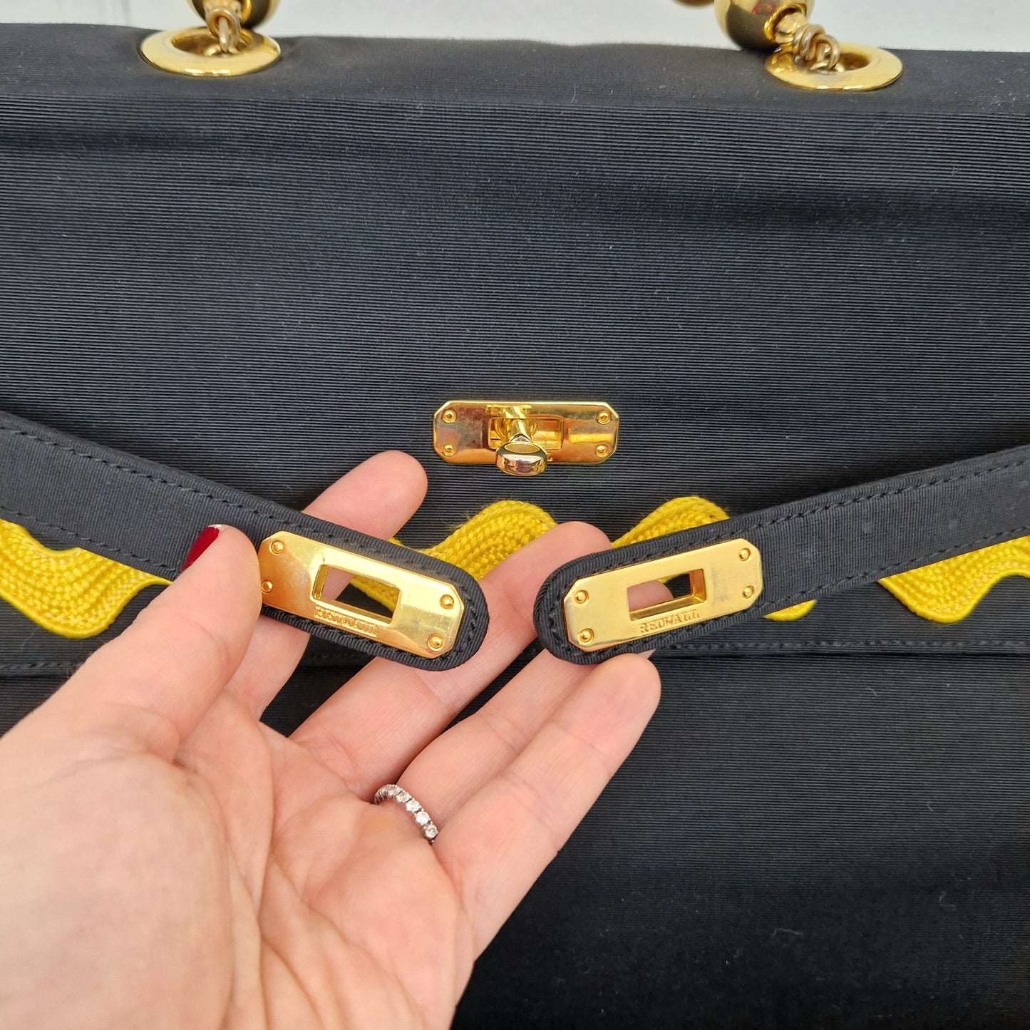 Borsa Moschino manico bolle oro