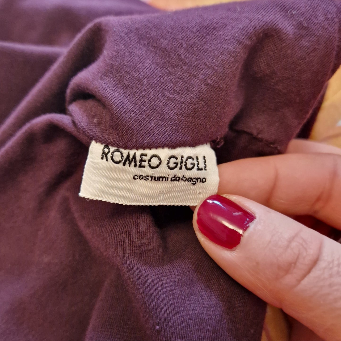 Top Romeo Gigli monospalla viola