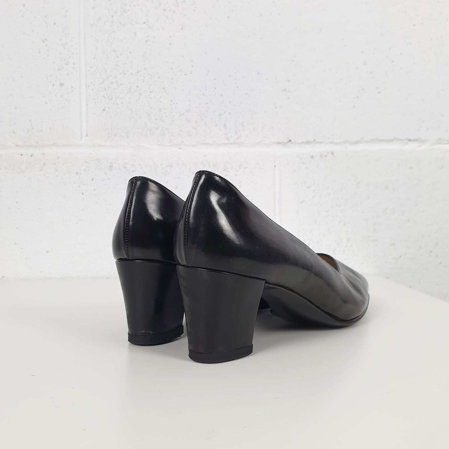 Scarpe Bruno Magli in pelle nera