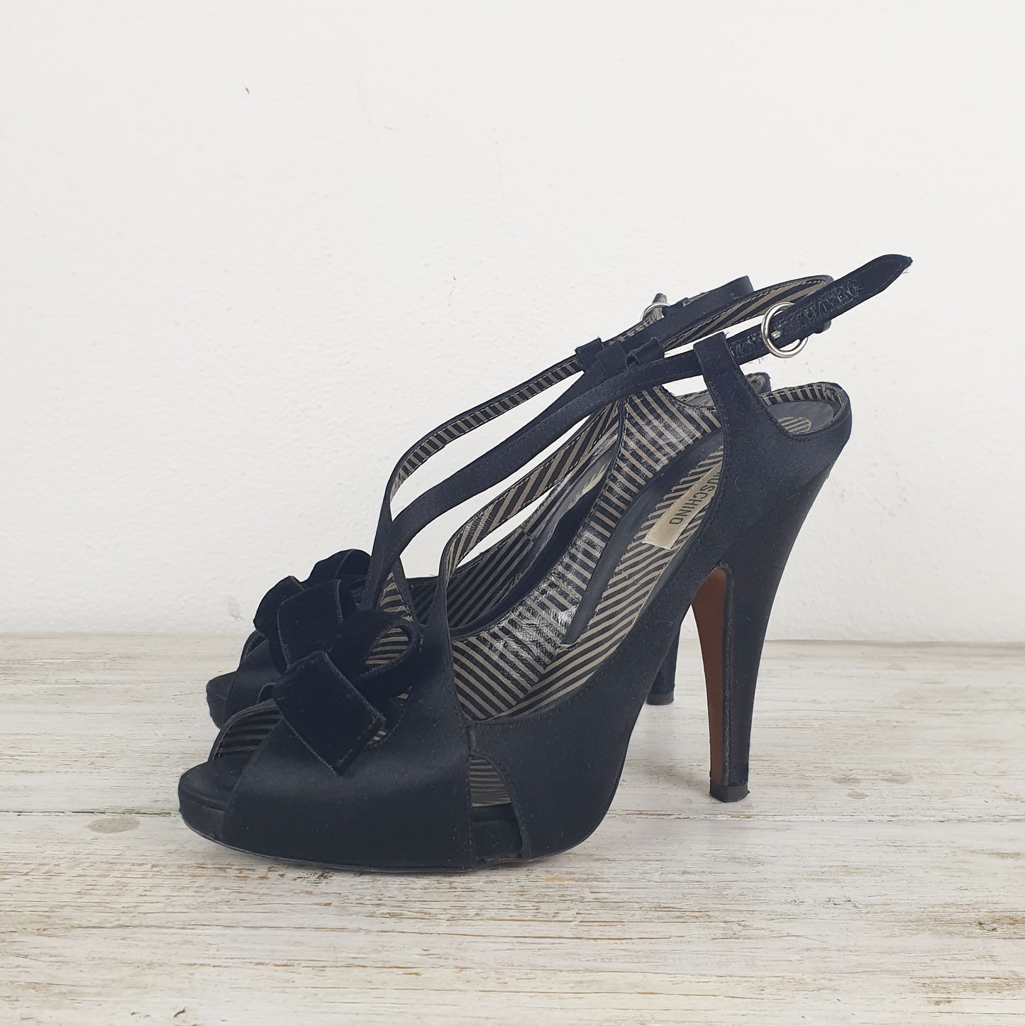 Sandali Moschino raso nero