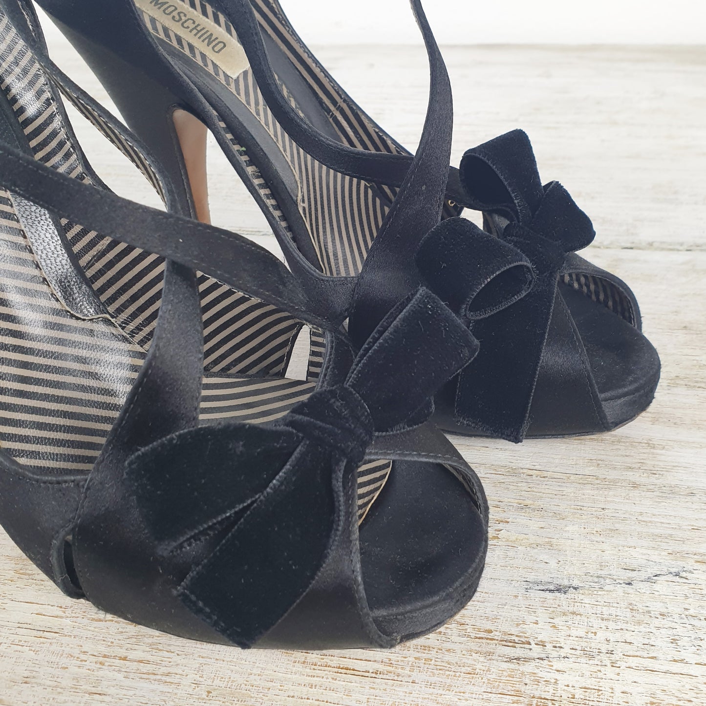 Sandali Moschino raso nero