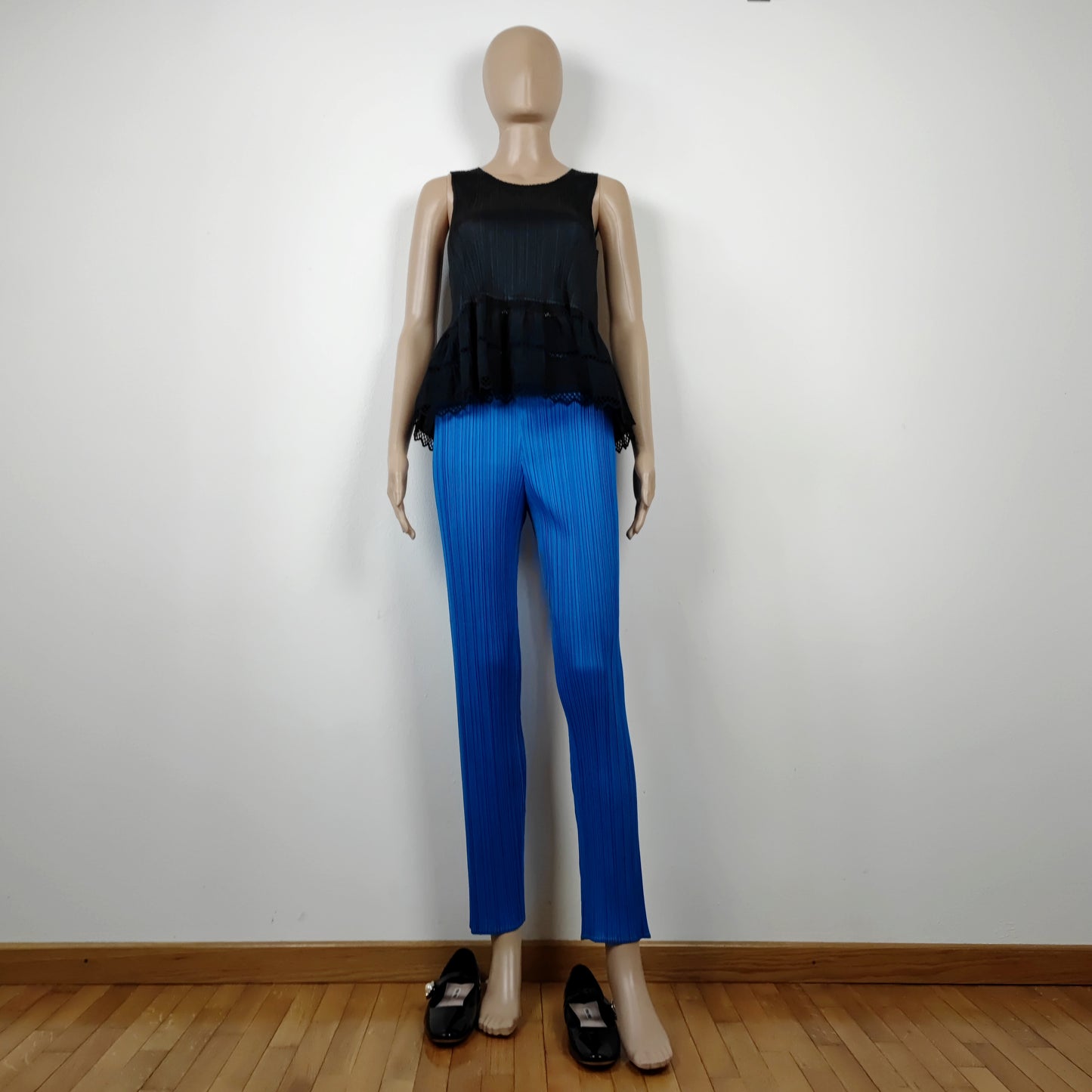 Pantaloni Issey Miyake blu acceso