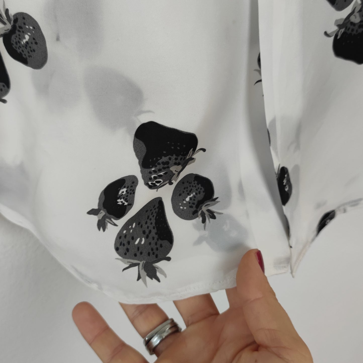 Camicia Comme des Garcons stampa fragole