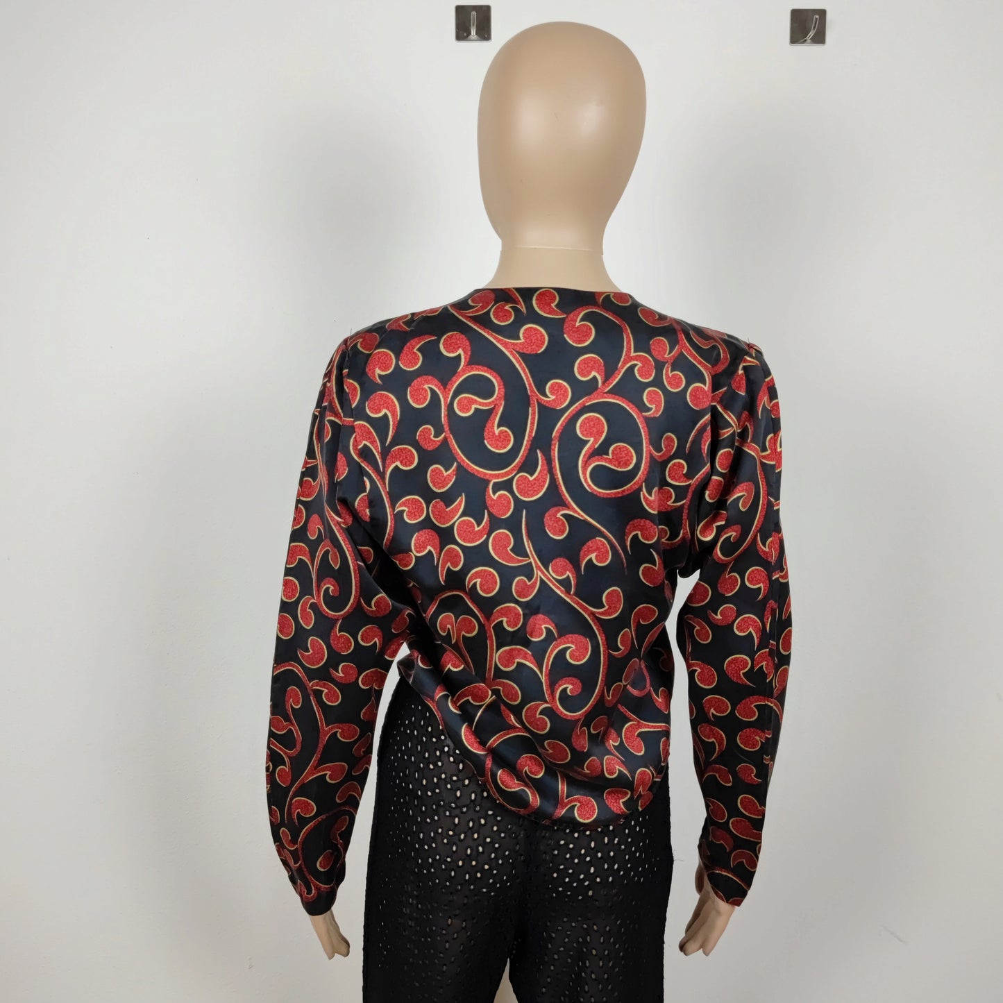 blusa Ysl nera stampe rosse ed oro