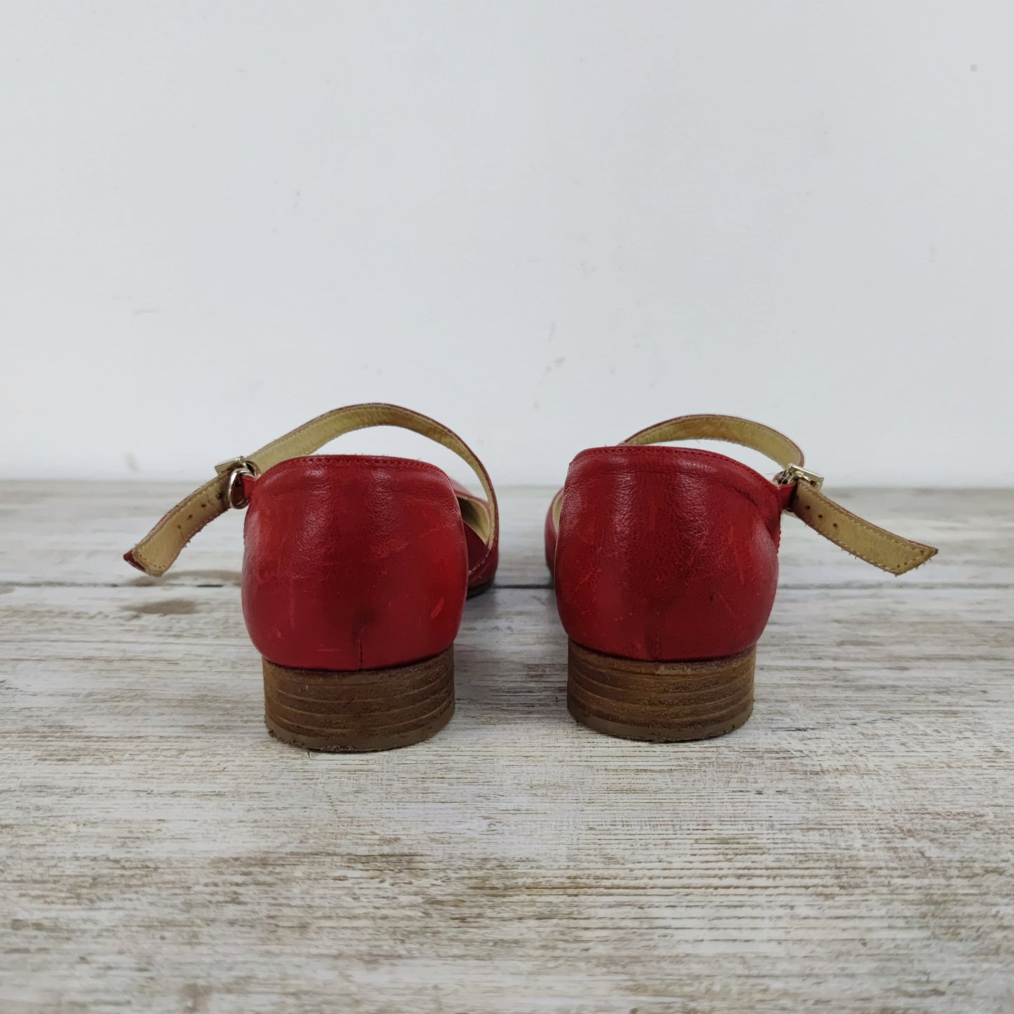 ballerine in pelle rossa con incrocio