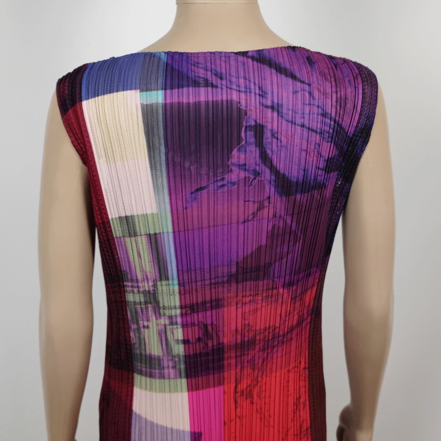 abito multicolor Pleats Please di Issey Miyake