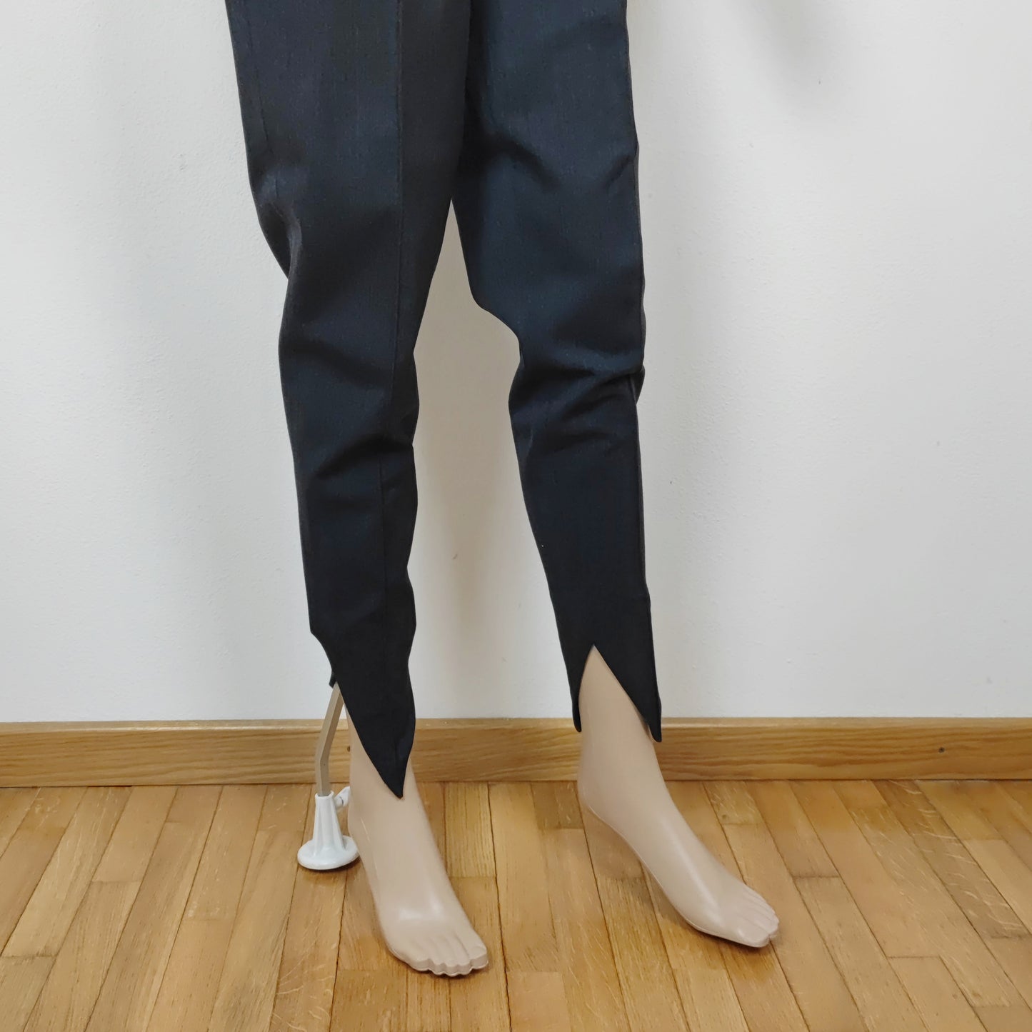 Pantaloni vintage Romeo Gigli con punte sul fondo