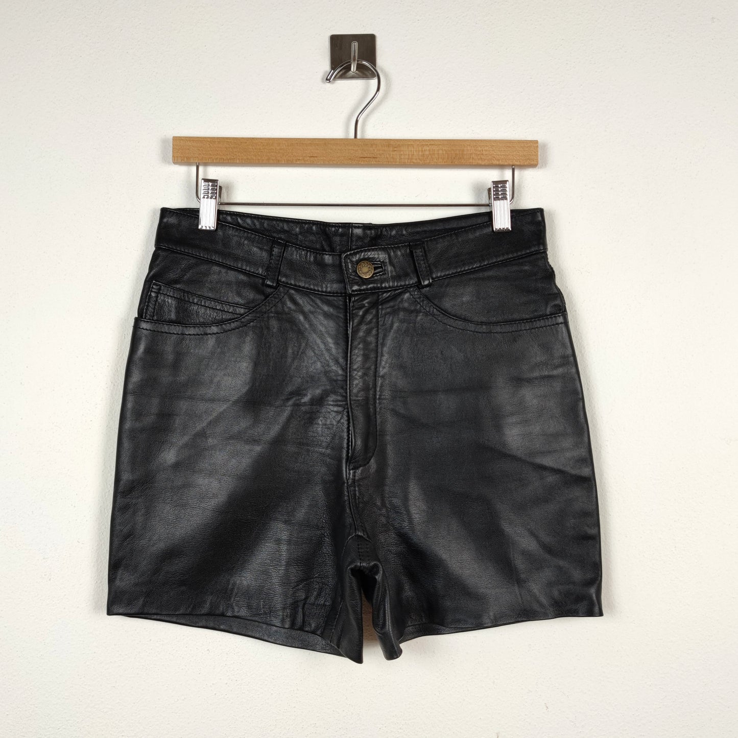 Shorts vintage in pelle nera